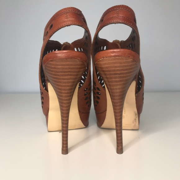 Chinese Laundry Hopscotch Cognac Leather Heels - Picture 3 of 6